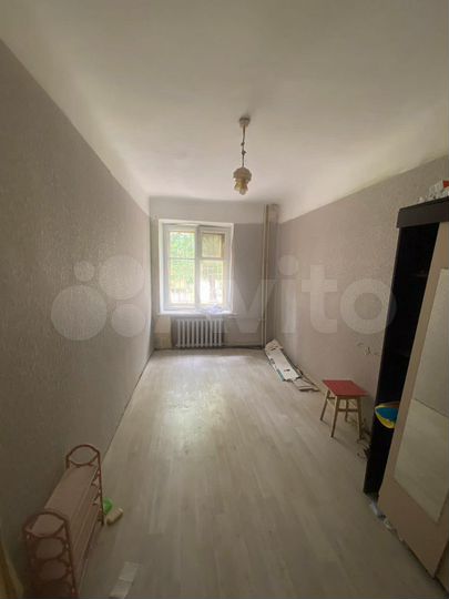 Комната 12 м² в 4-к., 1/5 эт.