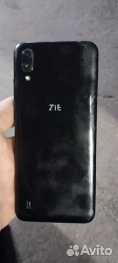 ZTE Blade, 512 МБ