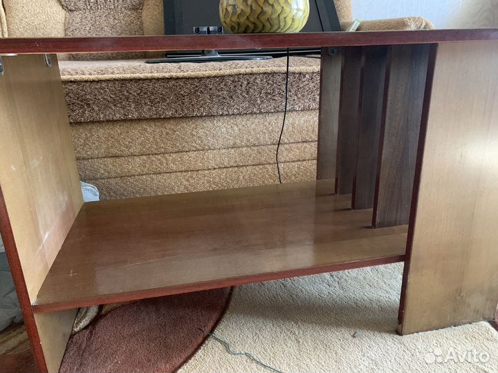 Журнальный столик