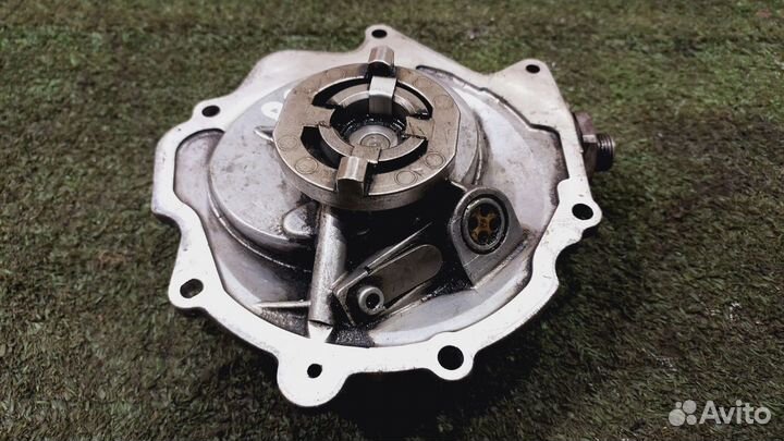 Насос вакуумный 2.3 D Vito W638