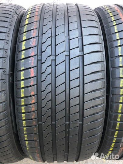 Firestone Roadhawk 225/40 R18