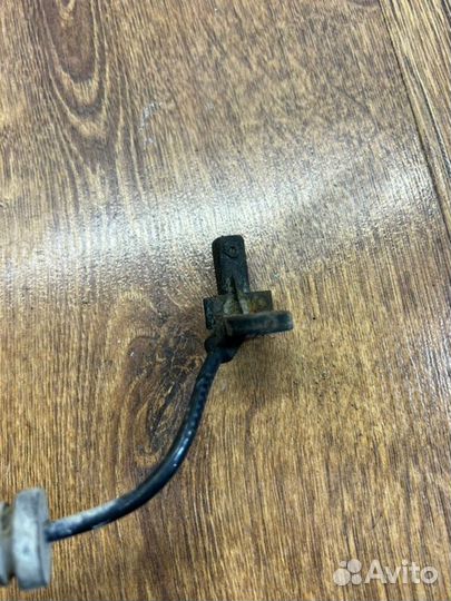 Датчик ABS задний правый Volvo Xc90 внедорожник
