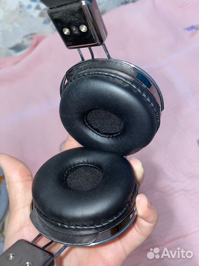 Проводные наушники