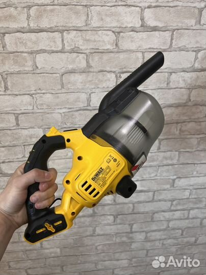 Аккумуляторный пылесос Dewalt DCV501LN