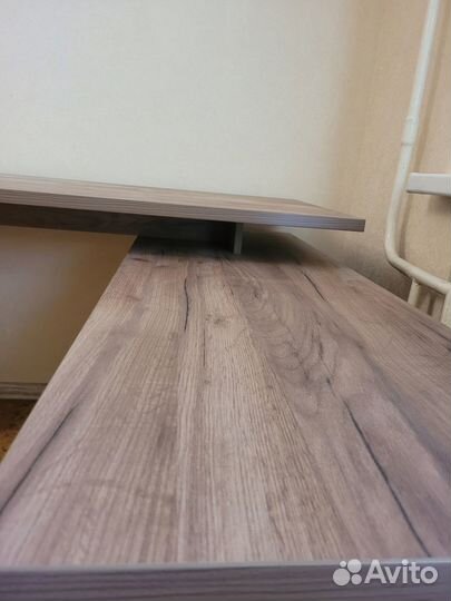 Компьютерный стол угловой