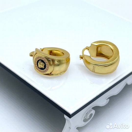 Серьги Versace