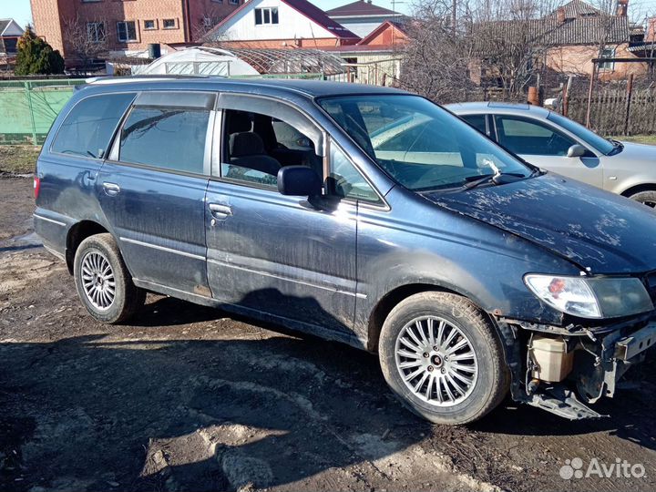 Nissan Presage 2.5 AT, 1999, битый, 145 000 км