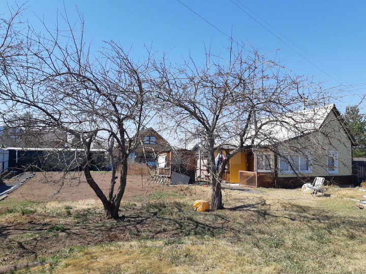 Дача 20 м² на участке 6 сот.