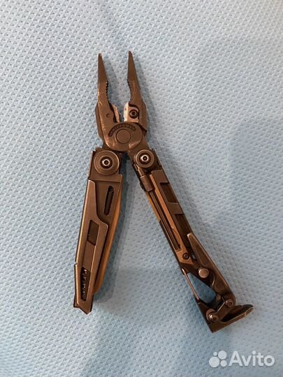 Мультитул leatherman MUT