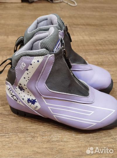 Лыжные ботинки