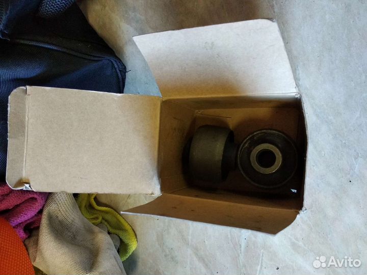 Запчасти на audi 100