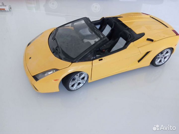 Коллекционная машинка Bburago Lamborghini