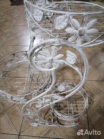 Подставка для цветов