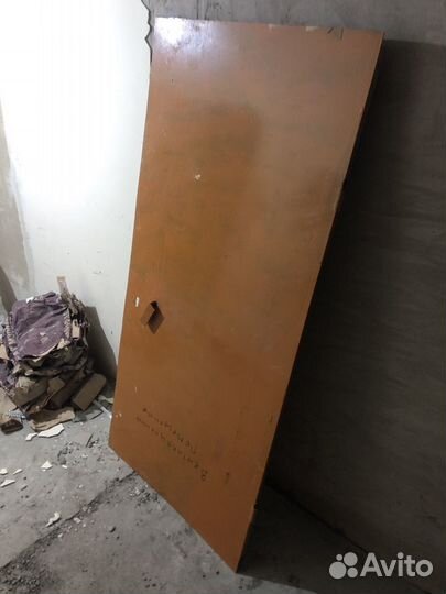 Стальная дверь