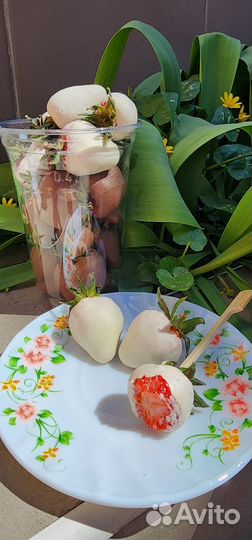 Клубника в шоколаде в стакане