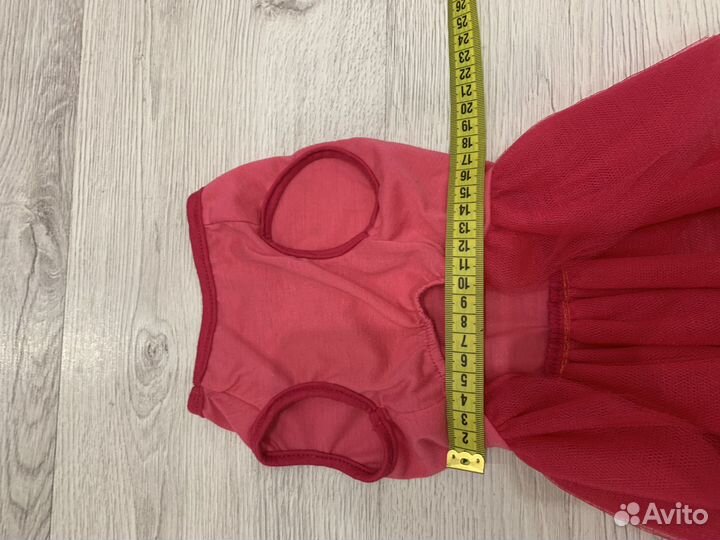 Платье для собаки размер l, в отличном состоянии