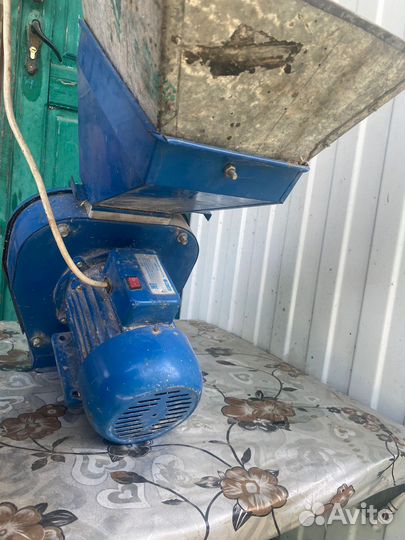 Крупорушка зернодробилка