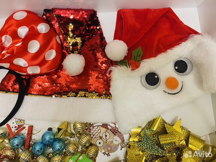 Новогодние игрушки