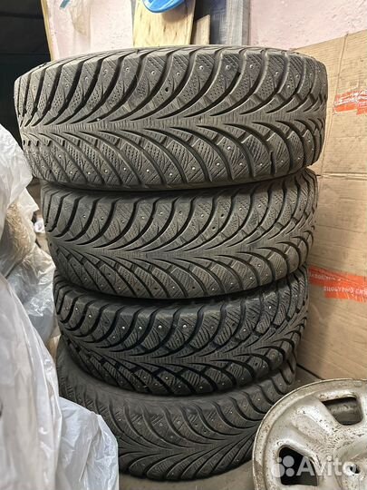 Sava Eskimo Stud 265/65 R16