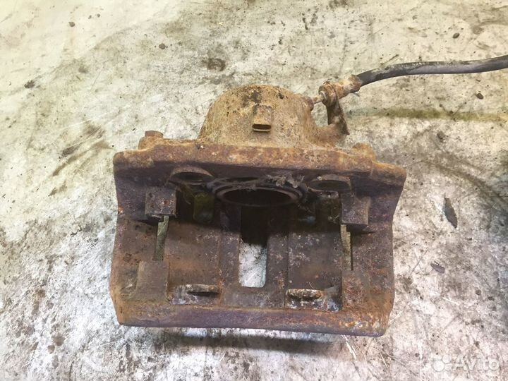 Передние суппорта peugeot 406