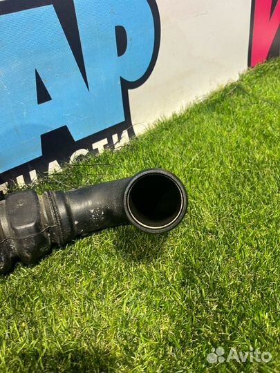 Патрубок интеркулера Ford Mustang 6 S550 рест