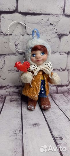 Ватная игрушка. Девочка с леденцом