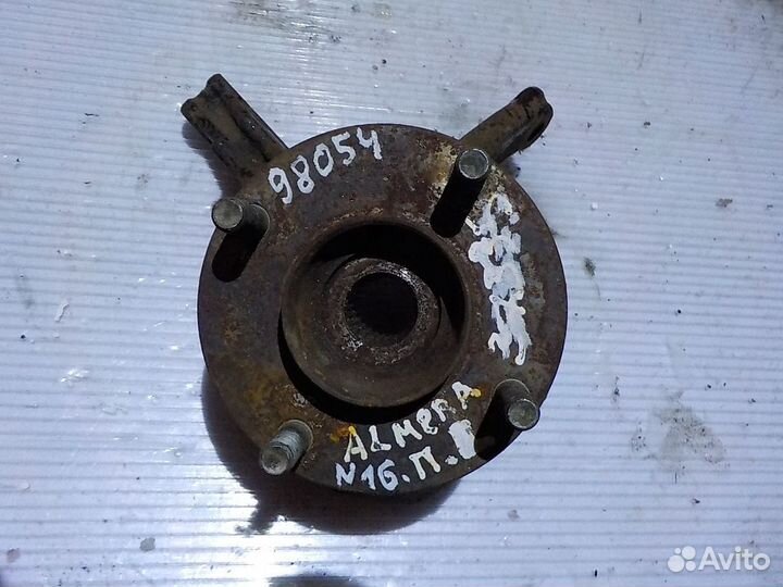 Кулак поворотный передний левый Nissan Almera N16