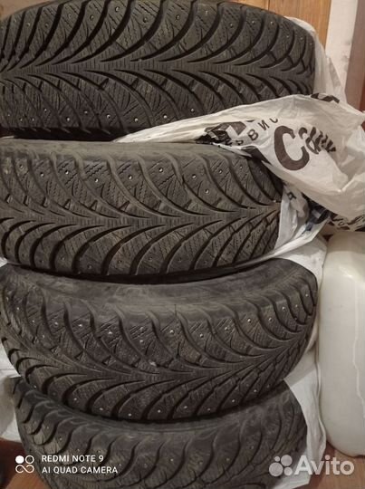 Goodyear UltraGrip 185/65 R15