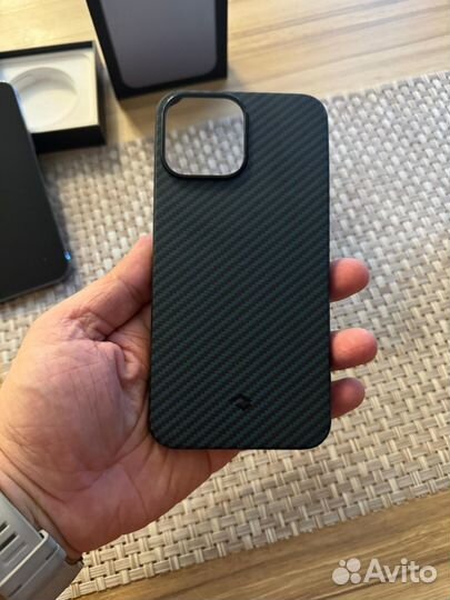 Карбоновый чехол Pitaka для iPhone 13 Pro Max