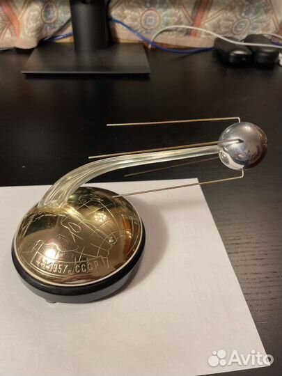 Старинный музыкальный сувенир Спутник