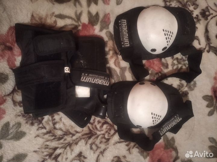 Наколенники для роликов