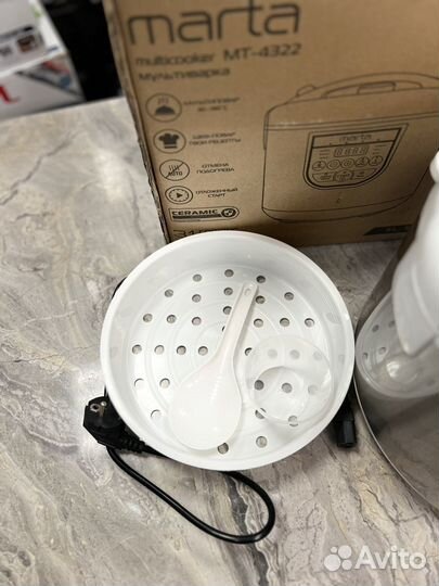 Мультиварка marta новая