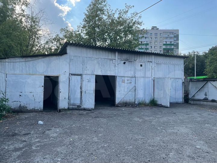Здания до 2000м2 с землей 55 соток в собственности