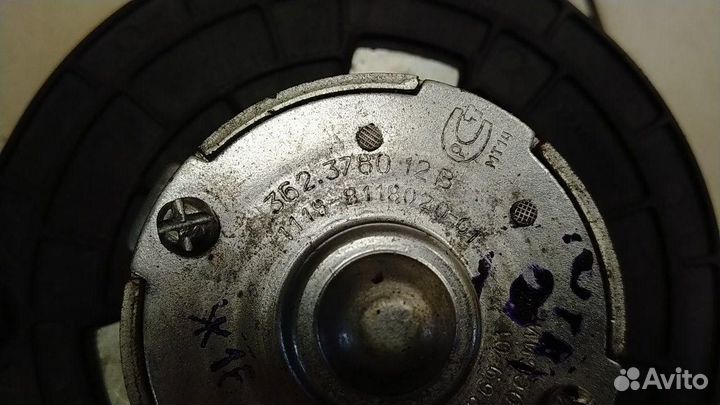 Моторчик отопителя LADA Kalina