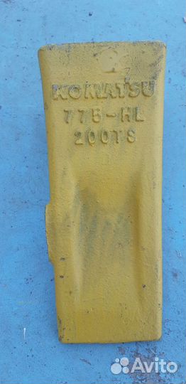 Коронки на ковш kamatsu 775-HL 200TS