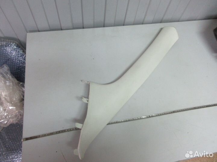 Обшивка стойки левая передняя Ford Focus 3 2011