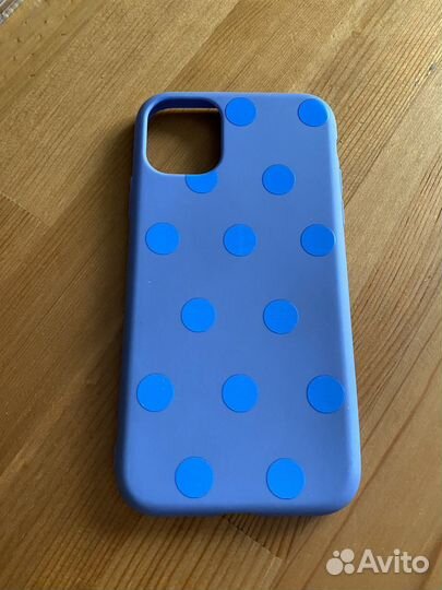 Чехлы на iPhone 11