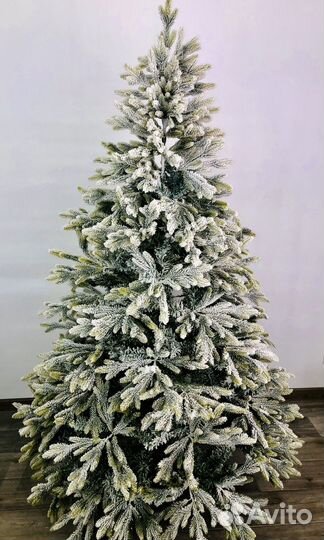 Елка искусственная заснеженная