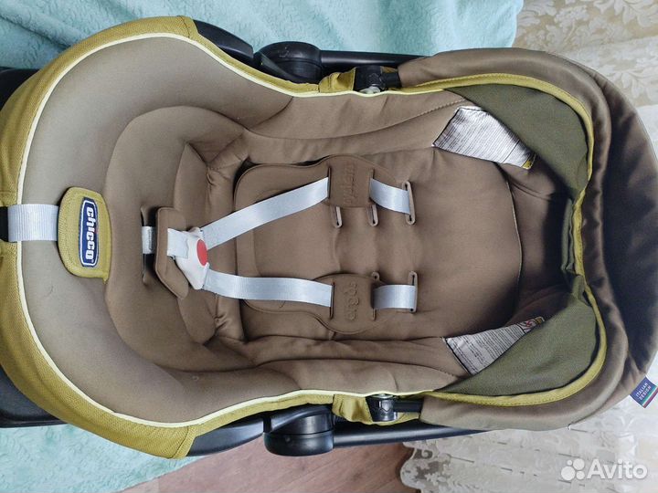 Детское автокресло от 0 с isofix Chicco