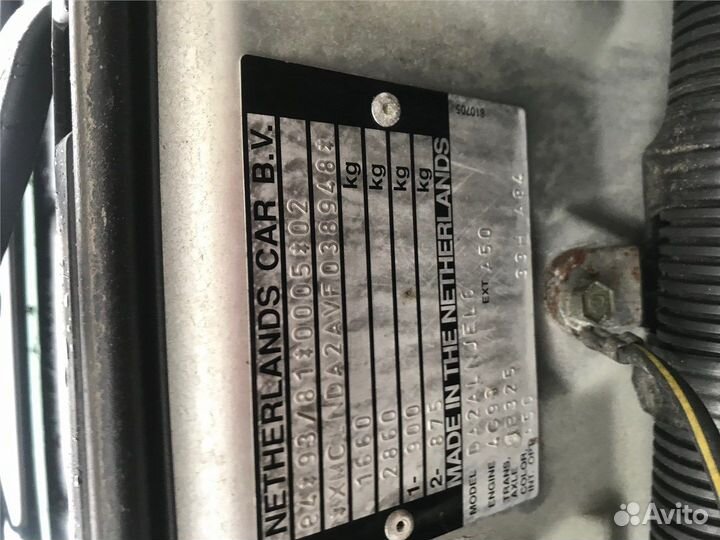 Разбор на запчасти Mitsubishi Carisma