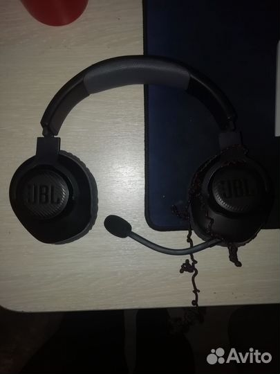 Проводные наушники JBL