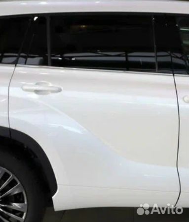 Задняя дверь правая XU70 Toyota Highlander