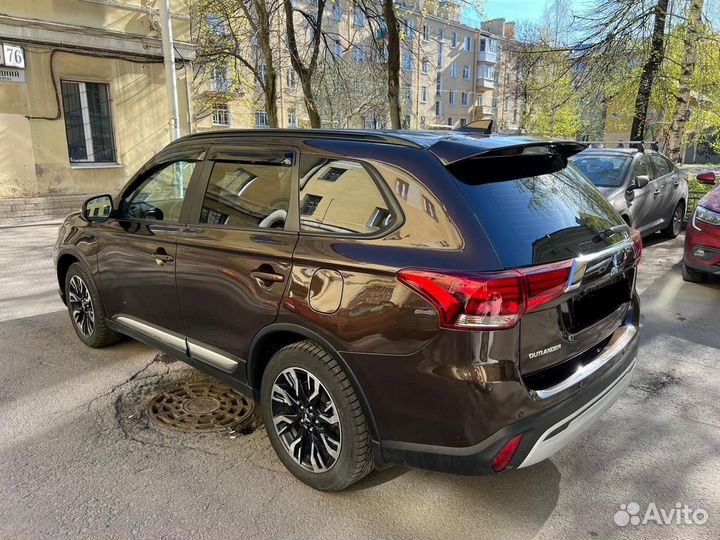 Mitsubishi Outlander 2.0 CVT, 2021, 32 600 км