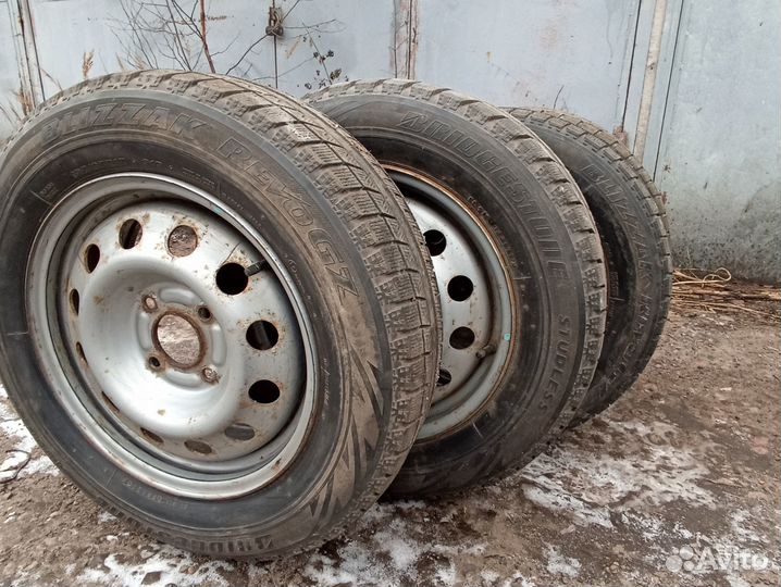 Bridgestone Blizzak Revo GZ 195/65 R15