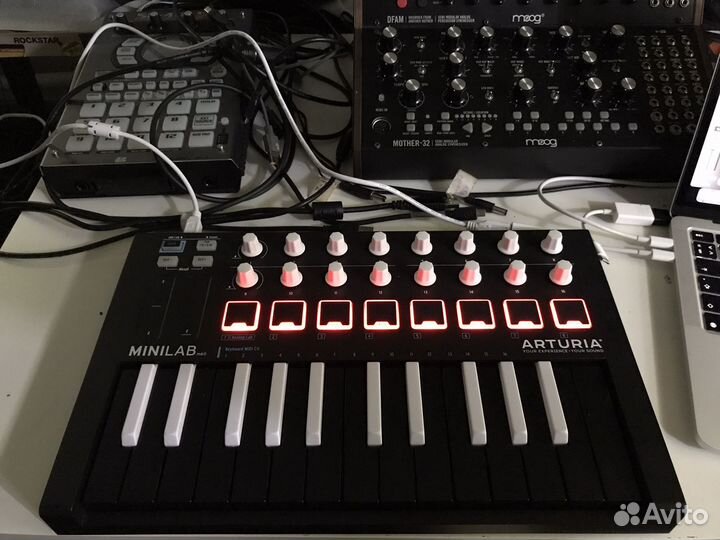 Arturia minilab mk2 inverted keys black edition