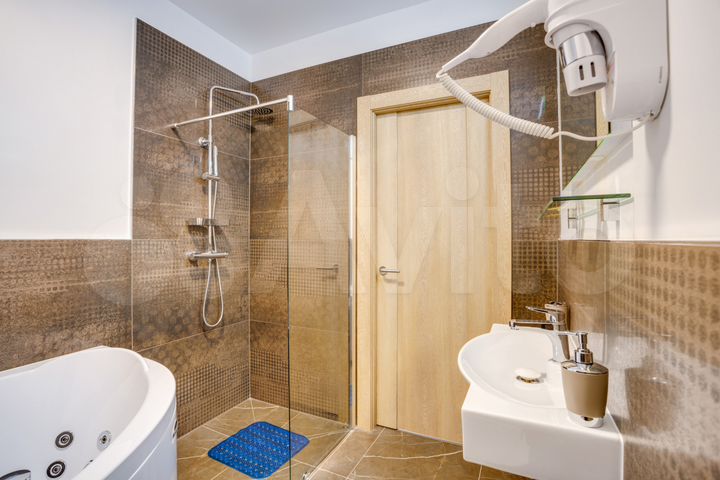 Комната 18 м², 1/17 эт.