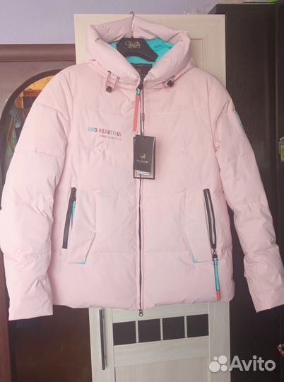 Куртка женская новая 48