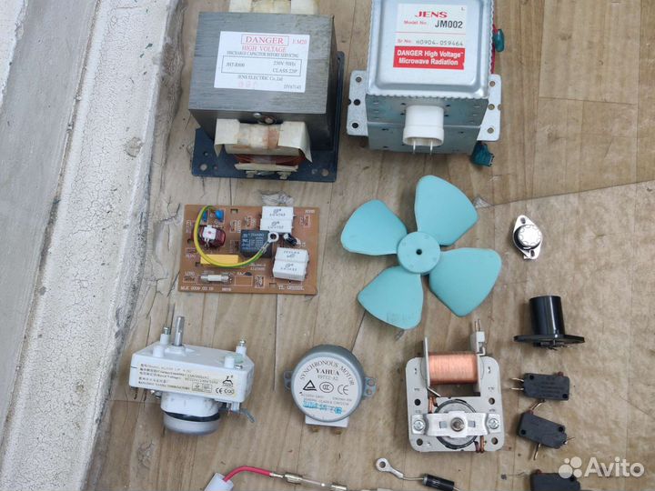 Запчасти от микроволновой печи