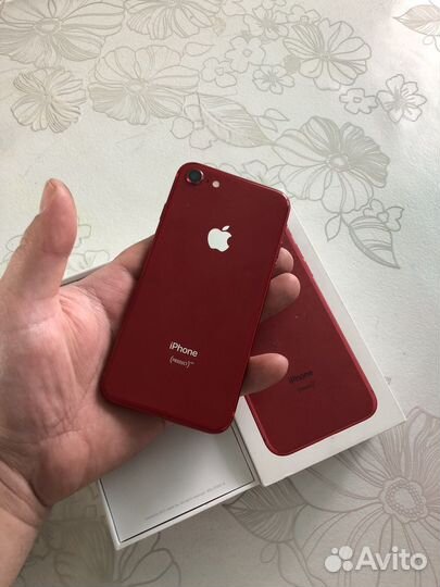 Телефон iPhone 8 64гб