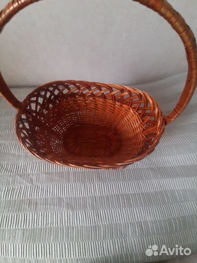 Корзина плетеная